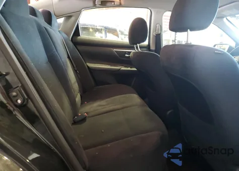 2015 Nissan Altima 2.5 from USA, damaged, VIN 1N4AL3AP8FN888510